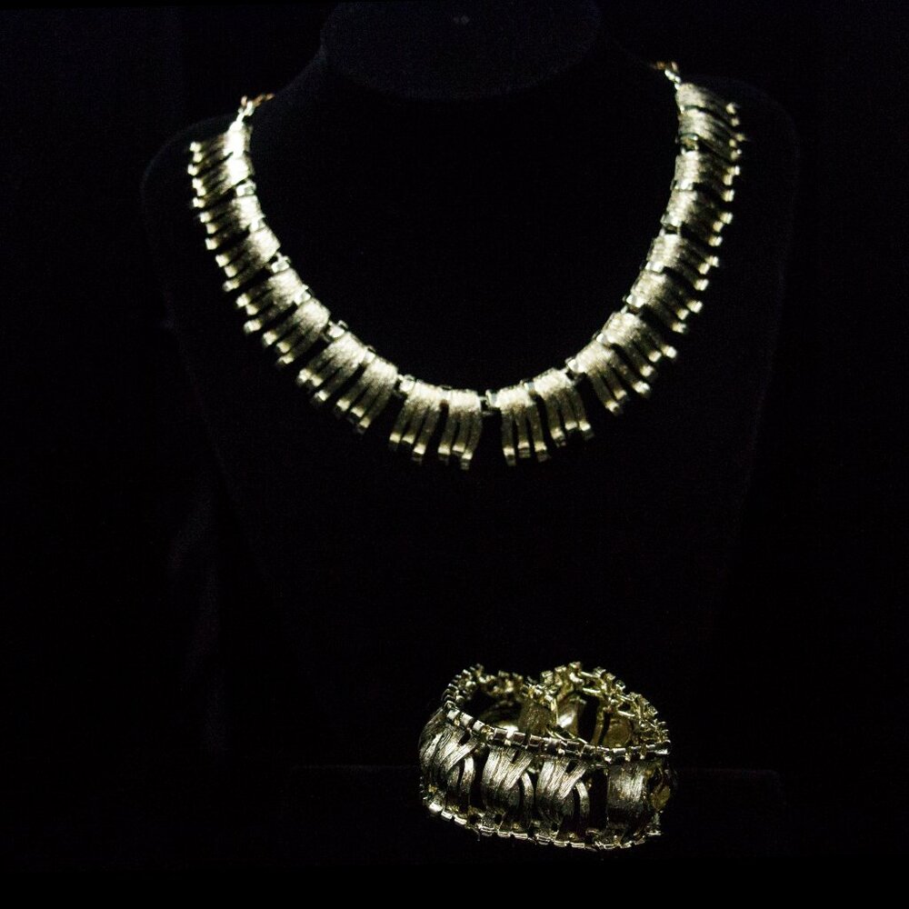 Rectangular Dangles Necklace & Bracelet Set - Jst… - image 7